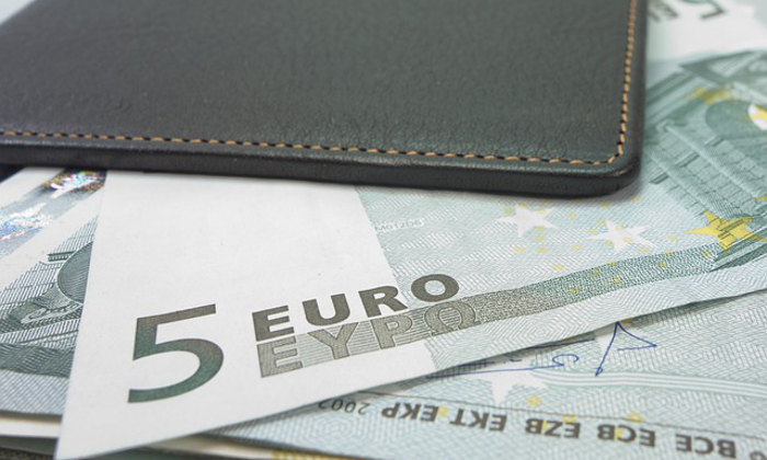 Le ricerche mondiali su : quanto sono sporchi i soldi Forexchange